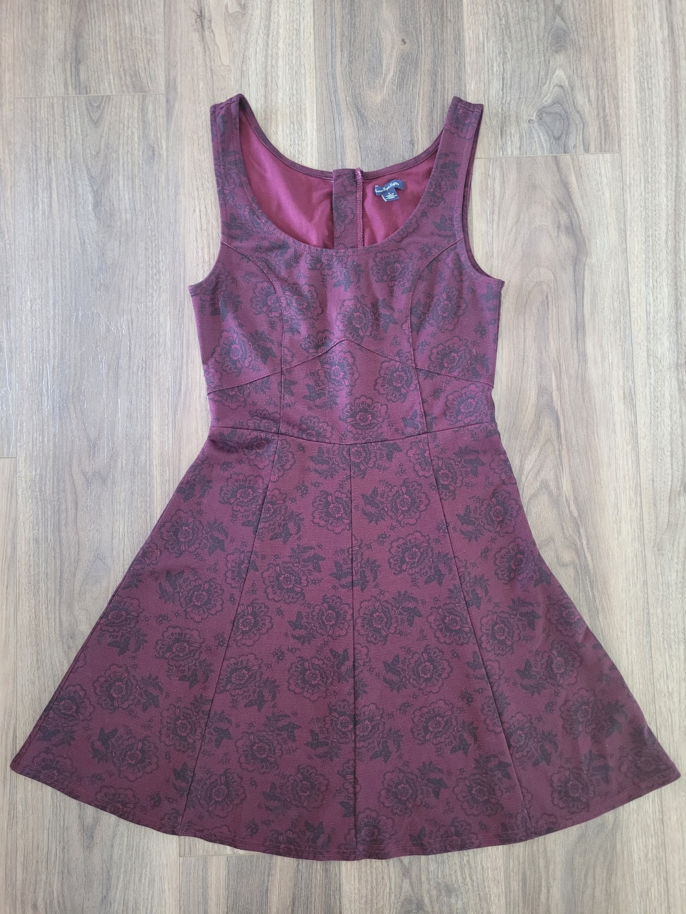 American Eagle Sleeveless Floral Fit-and-Flare Dress